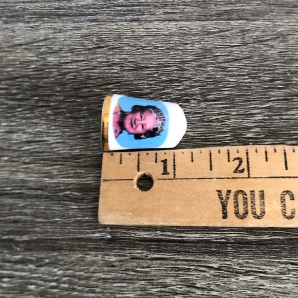 Vtg Decorative Ceramic Thimbles - Picture 10 of 10